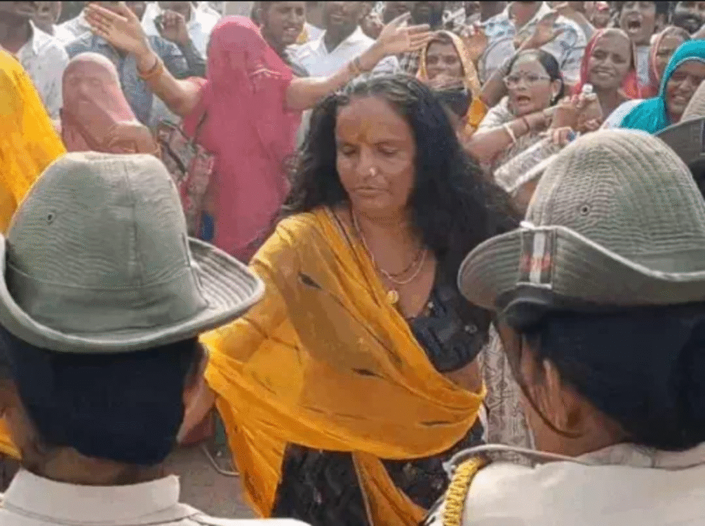 Abhaydas Maharaj Jalore, Jalore Katha Protest, FIR on Katha Supporters, Governor Route Blocked, Jalore Religious Protest, Police Stone Pelting
